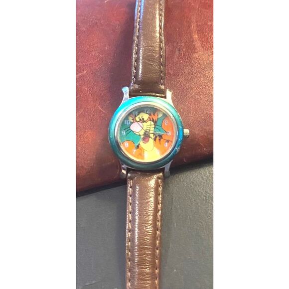 VTG RARE Women's 24mm  Disney Tigger Watch By Fossil, DS-452 - Picture 1 of 4
